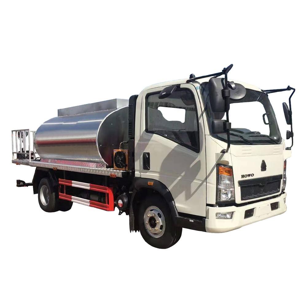 Cisterna distribuidor de asfalto 5-6 Cbm