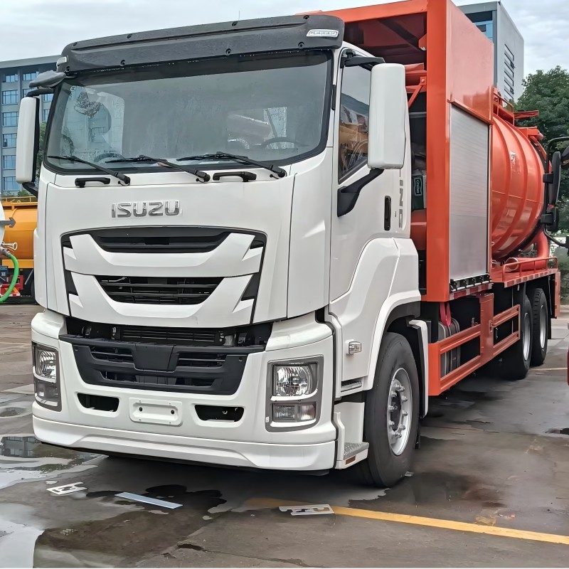 Camión de aguas residuales al vacío ISUZU de 15000 litros